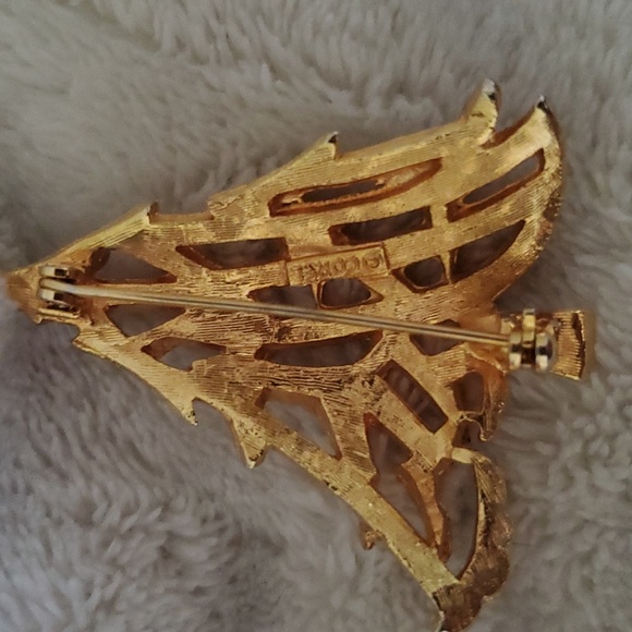 Vintage COREL Gold-Toned Christmas Tree Pin Brooch  Rhinestone Textured Branches - Picture 3 of 6